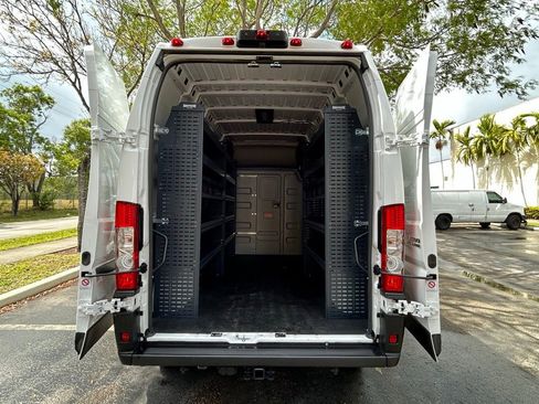 New 2024 RAM ProMaster 3500 w/ Convenience Group FWD image 32
