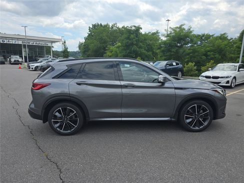 Used 2024 INFINITI QX50 Sport AWD/4WD image 2