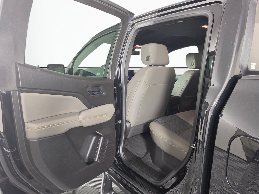 Used 2024 Chevrolet Colorado ZR2 w/ Technology Package AWD/4WD image 30