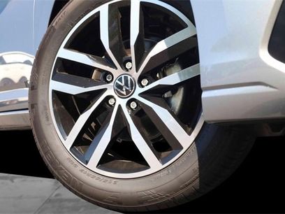 New 2025 Volkswagen Jetta SE