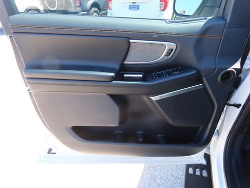 Used 2025 Ford Expedition Tremor image 24