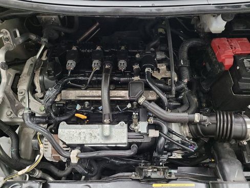 Used 2025 Nissan Versa S FWD image 30