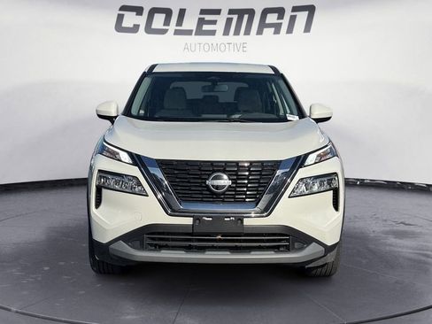 Used 2023 Nissan Rogue SV image 8