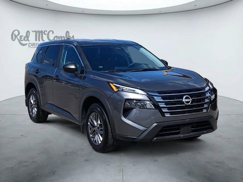Used 2025 Nissan Rogue S AWD/4WD image 7