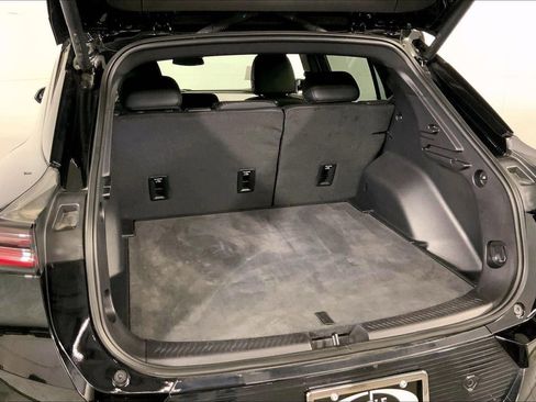 Used 2025 Chevrolet Equinox EV LT image 4