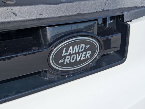 New 2026 Land Rover Defender 130 X-Dynamic SE image 29