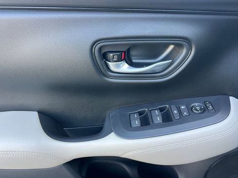 New 2026 Honda HR-V LX image 11