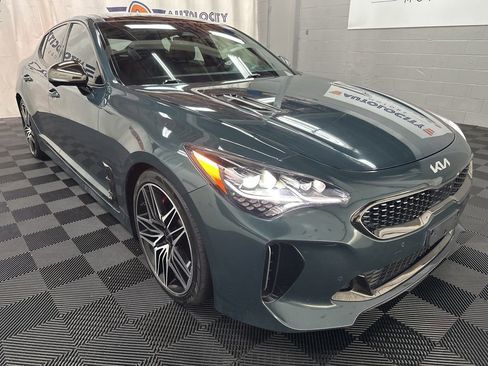 Used 2022 Kia Stinger GT2 RWD image 2