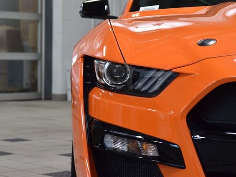 Used 2021 Ford Mustang Shelby GT500 w/ Technology Package RWD image 12