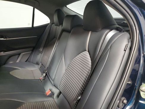 Used 2019 Toyota Camry SE w/ Convenience Package FWD image 6