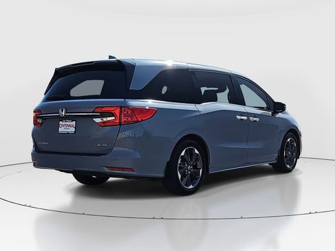 Used 2023 Honda Odyssey Elite image 5