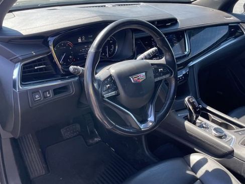 Used 2020 Cadillac XT6 Premium Luxury AWD/4WD image 5