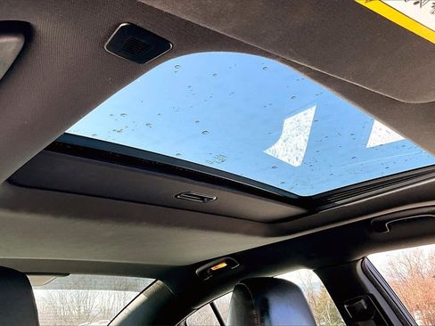 Used 2021 Dodge Charger SXT w/ Leather Interior Group image 18