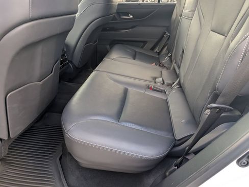 Used 2024 Lexus LX 600 4WD w/ Luxury Package image 13