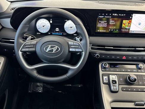 Used 2025 Hyundai Palisade SEL FWD image 17