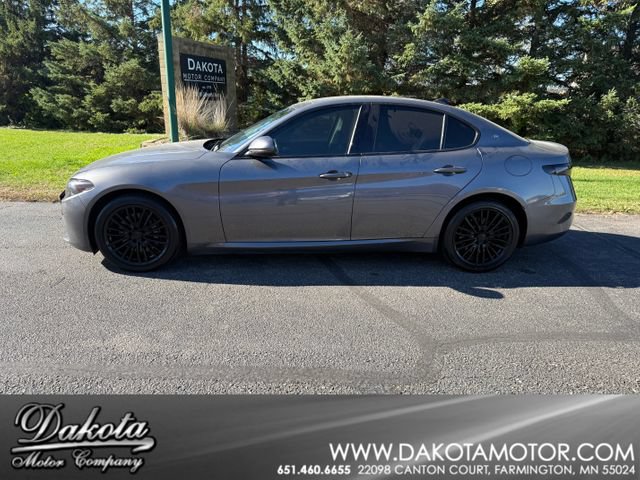 Used 2017 Alfa Romeo Giulia Ti w/ TI Lusso Package AWD/4WD image 1