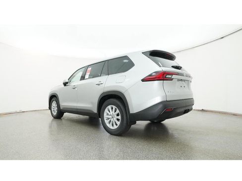 Used 2026 Toyota Grand Highlander XLE image 22