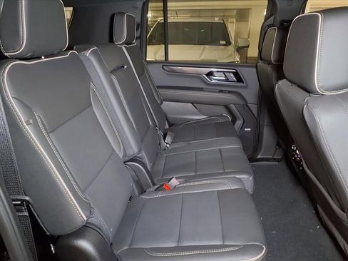 New 2026 GMC Yukon XL Elevation image 7