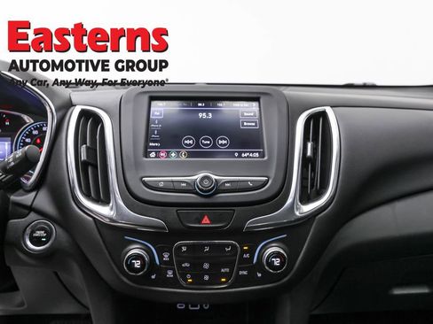 Used 2021 Chevrolet Equinox LT image 12