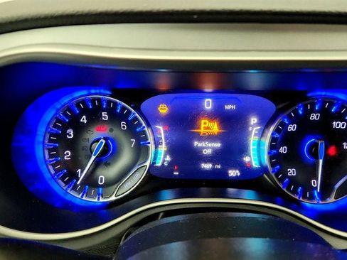 Used 2024 Chrysler Pacifica Touring-L w/ S Appearance Package AWD/4WD image 14