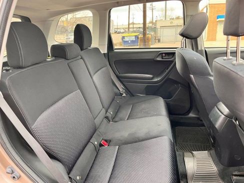 Used 2016 Subaru Forester 2.5i Premium image 14
