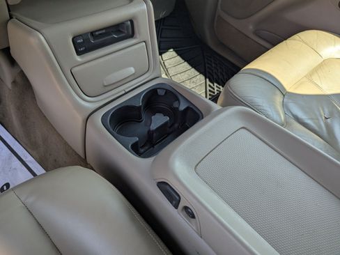 Used 2002 Chevrolet Silverado 2500 LT AWD/4WD image 20
