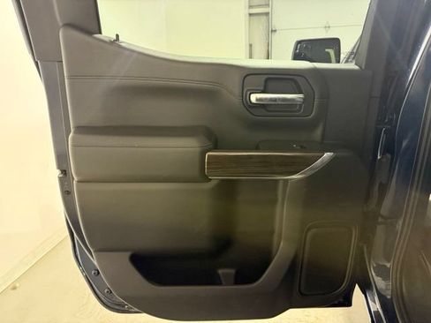 Used 2021 Chevrolet Silverado 1500 LT Trail Boss w/ LPO, Dark Essentials Package AWD/4WD image 20