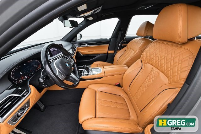 Used 2022 BMW 740i w/ M Sport Package RWD image 10