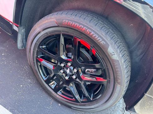 Used 2019 Chevrolet Traverse Premier w/ Redline Edition AWD/4WD image 5