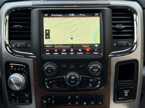 Used 2019 RAM 1500 Laramie AWD/4WD image 33