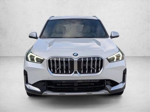 Used 2023 BMW X1 xDrive28i w/ Premium Package AWD/4WD image 2