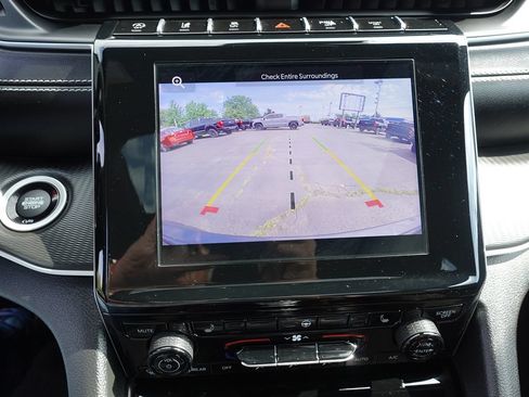 Used 2024 Jeep Grand Cherokee Altitude AWD/4WD image 47