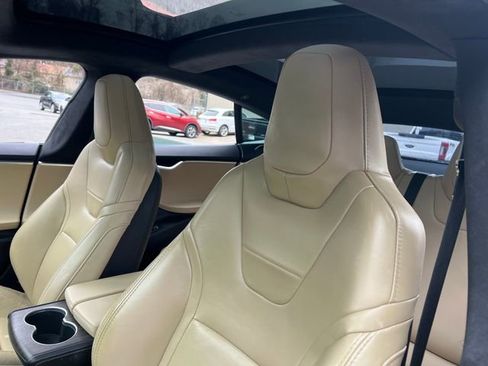 Used 2016 Tesla Model S 70 image 12