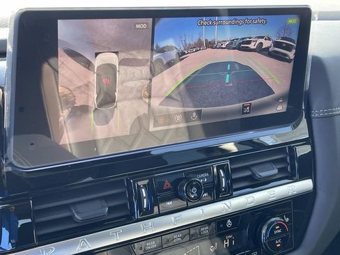 New 2026 Nissan Pathfinder Platinum AWD/4WD image 29