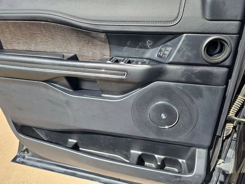 Used 2020 Ford Expedition Limited w/ Equipment Group 302A AWD/4WD image 28