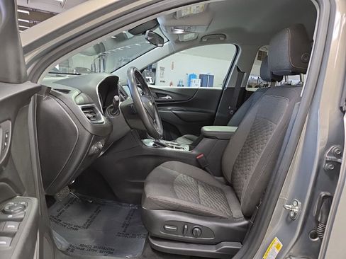Used 2018 Chevrolet Equinox LT image 8