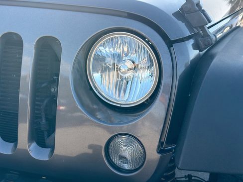 Used 2017 Jeep Wrangler Unlimited Sport w/ Quick Order Package 24S image 9