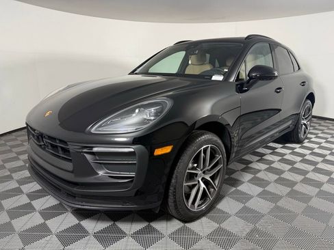 New 2025 Porsche Macan image 1