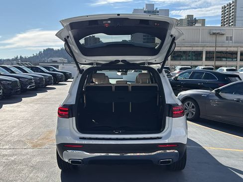 Certified 2025 Mercedes-Benz GLB 250 4MATIC image 12