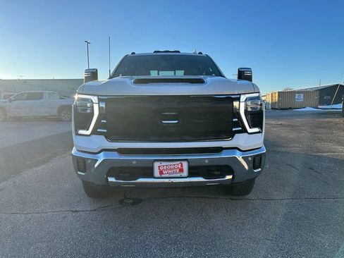 Used 2024 Chevrolet Silverado 2500 LTZ w/ LTZ Premium Package AWD/4WD image 9