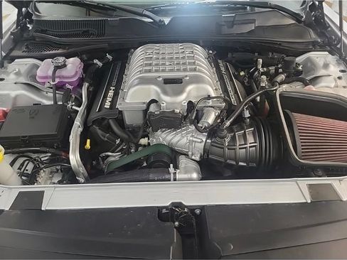 Used 2022 Dodge Challenger SRT Hellcat RWD image 19