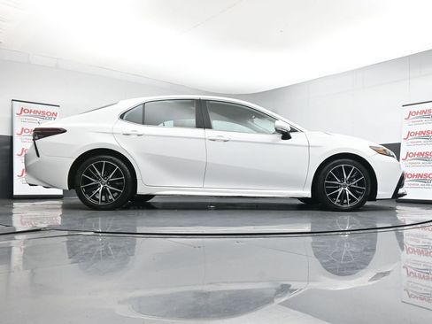 Used 2023 Toyota Camry SE FWD image 39