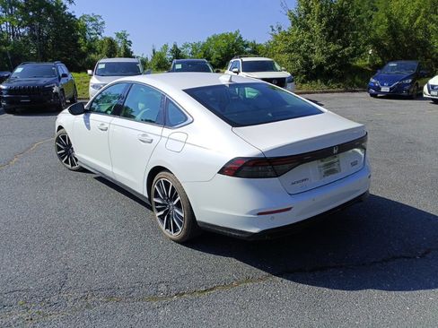 Used 2025 Honda Accord Touring image 3