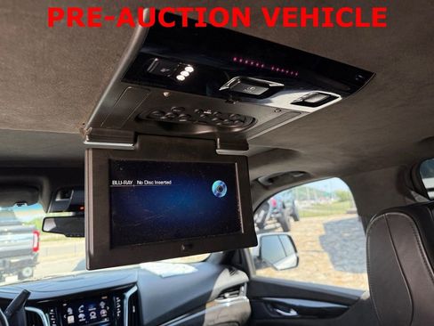 Used 2016 Cadillac Escalade ESV Platinum AWD/4WD image 18
