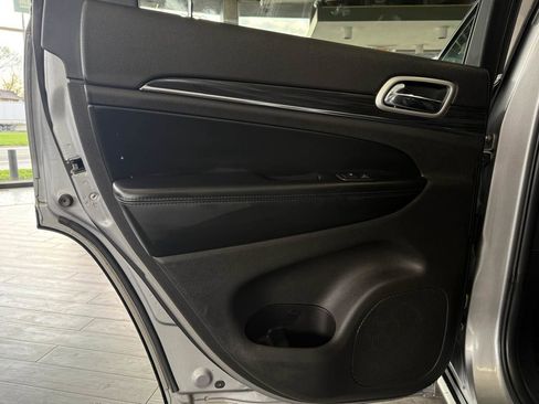 Used 2020 Jeep Grand Cherokee Limited image 24