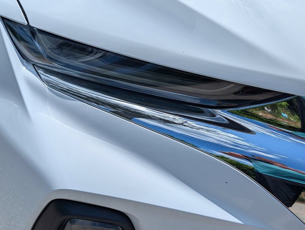Used 2019 Chevrolet Blazer LT w/ Sun and Wheels Package FWD image 9