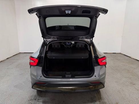 Used 2025 Chevrolet Trax ACTIV w/ Sunroof Package FWD image 9