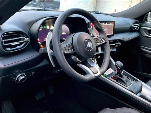 Used 2024 Dodge Hornet R/T w/ R/T Blacktop Package image 9