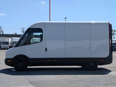 Used 2024 Rivian Delivery 500 FWD image 4
