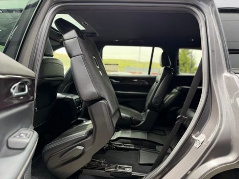 Used 2022 Jeep Grand Cherokee L Laredo AWD/4WD image 25